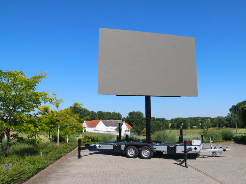 Location camion podium avec écran Led : Devis sur Techni-Contact - location  camion à écran géant LED
